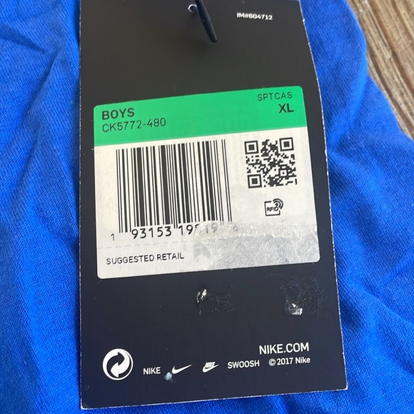 NWT Nike Air boys royal blue tee shirt - Size XL - Picture 3 of 5